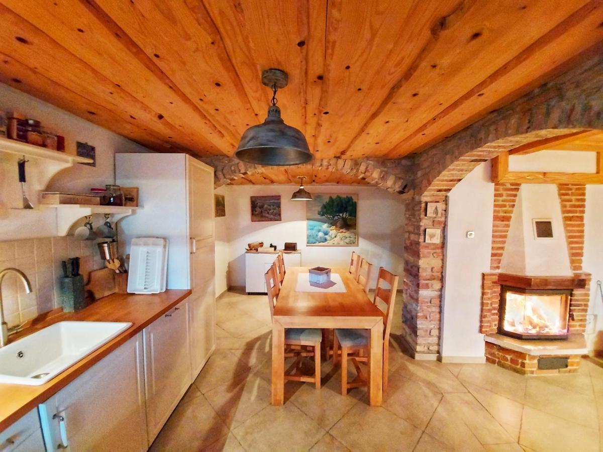 Peter'S Pine Cottage Korenica Esterno foto