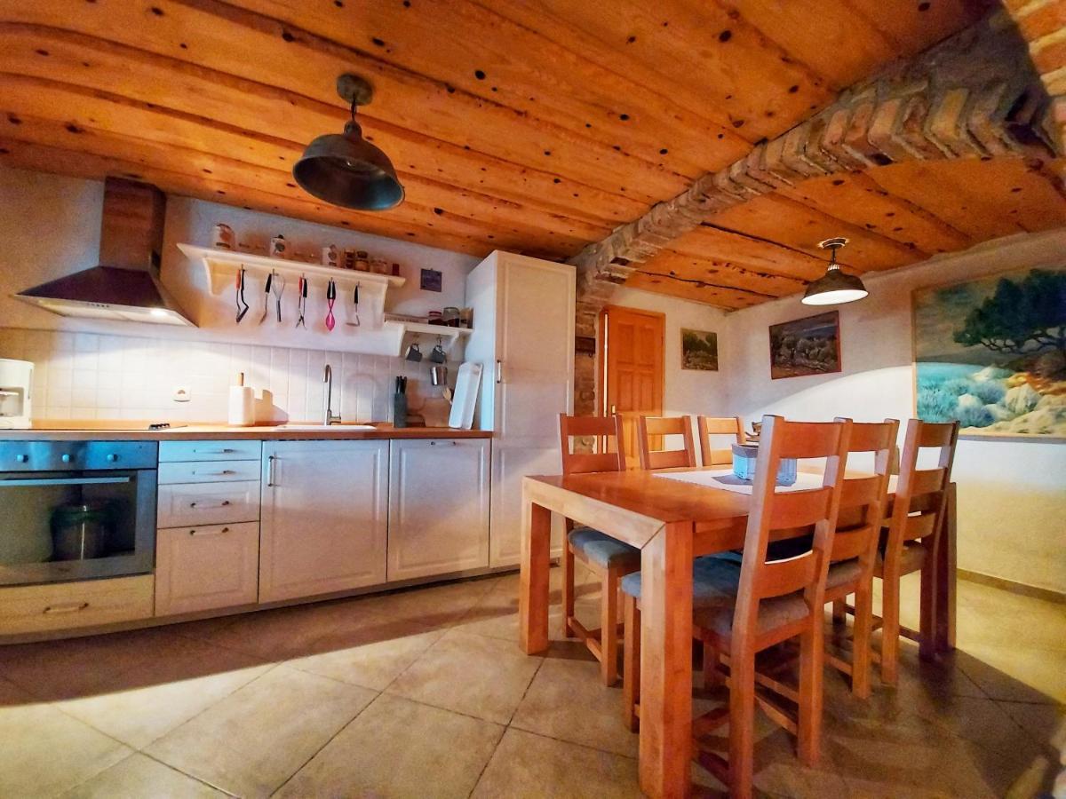 Peter'S Pine Cottage Korenica Esterno foto