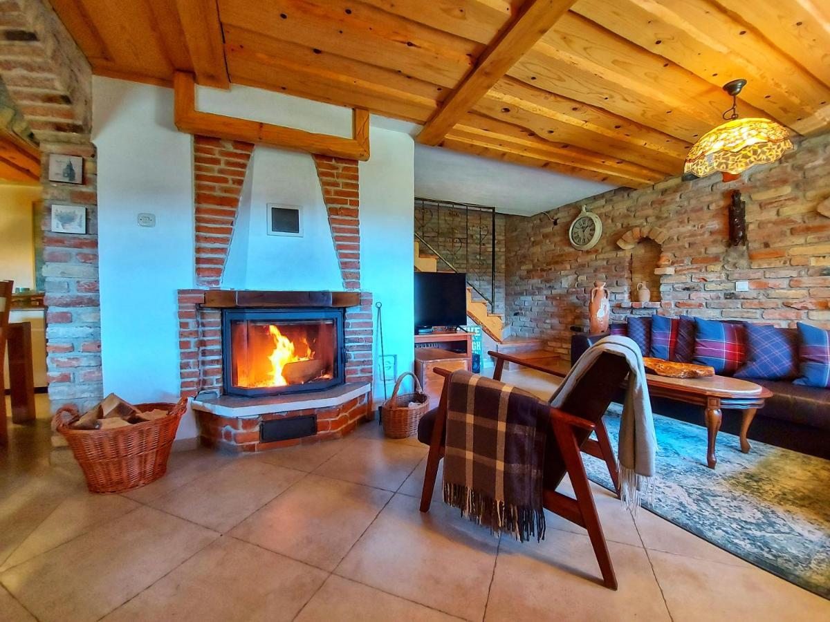 Peter'S Pine Cottage Korenica Esterno foto